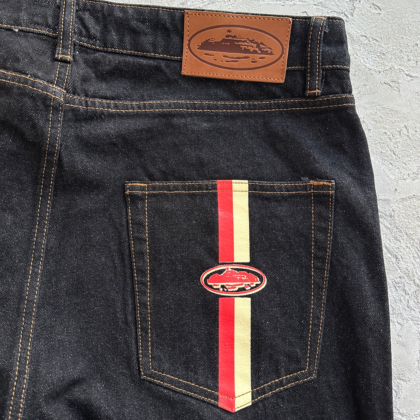 Corteiz Dual Stripe Baggy Jeans 'Black Wash'