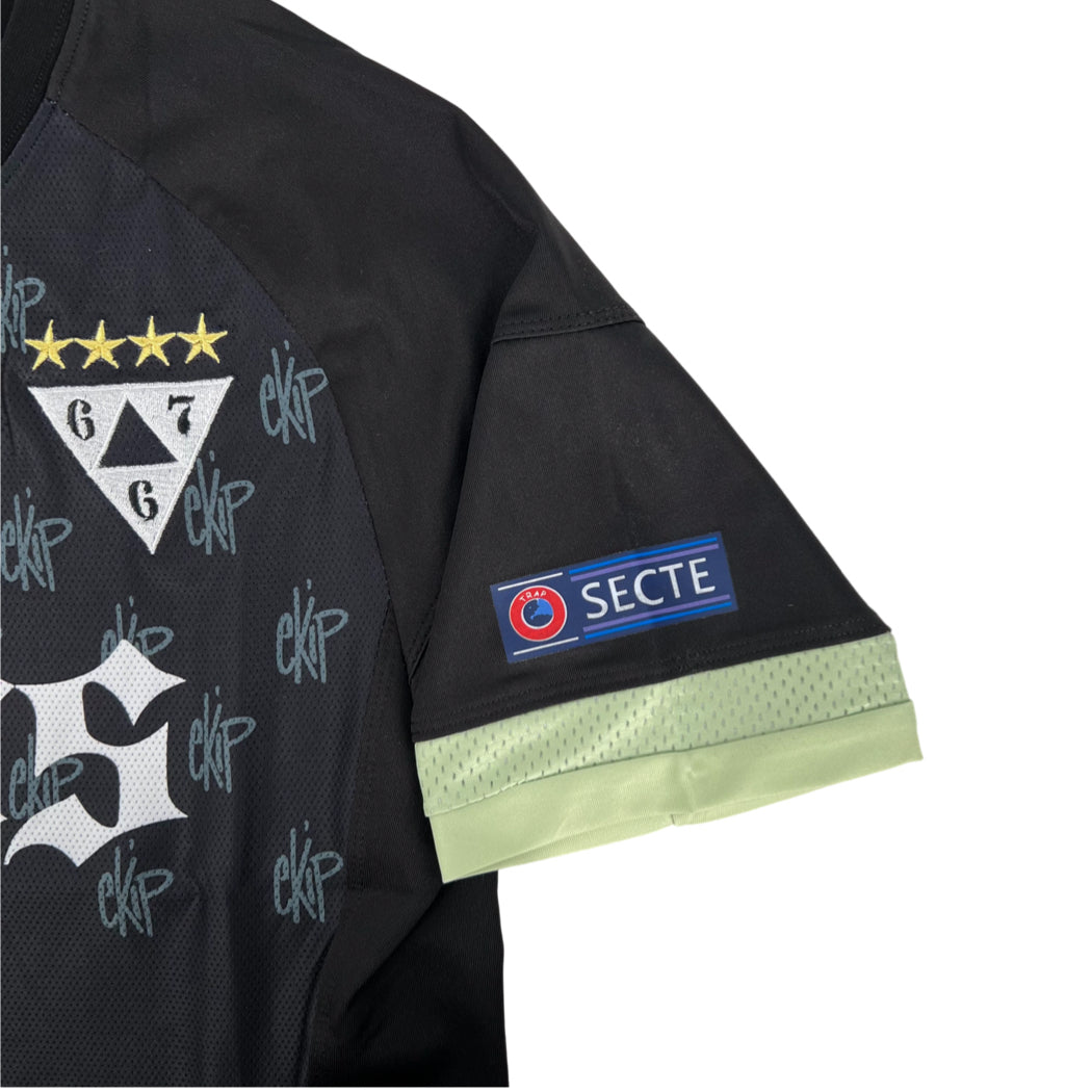 Maillot de foot noir