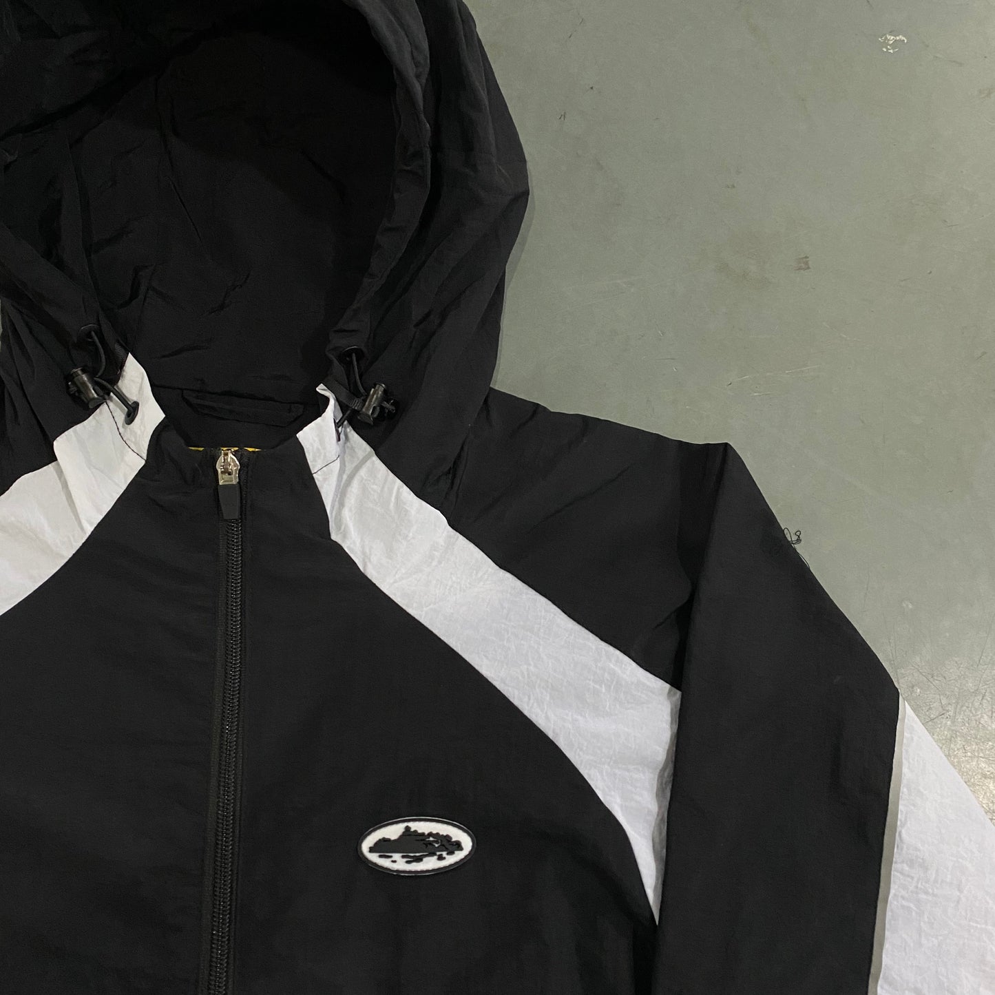 Alcatraz Sun & Rain WindBreaker - Black