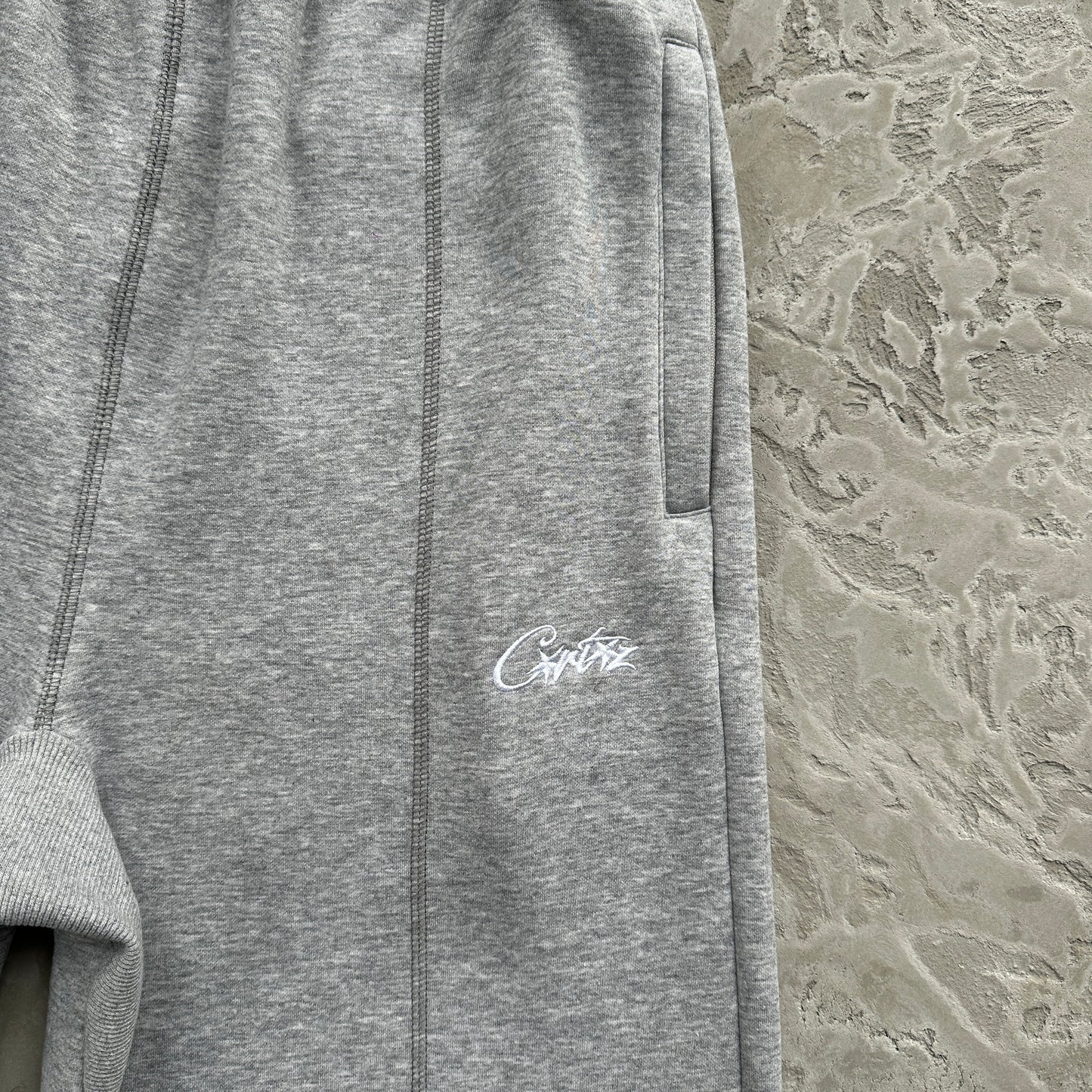 Short Corteiz HMP Raw Hem