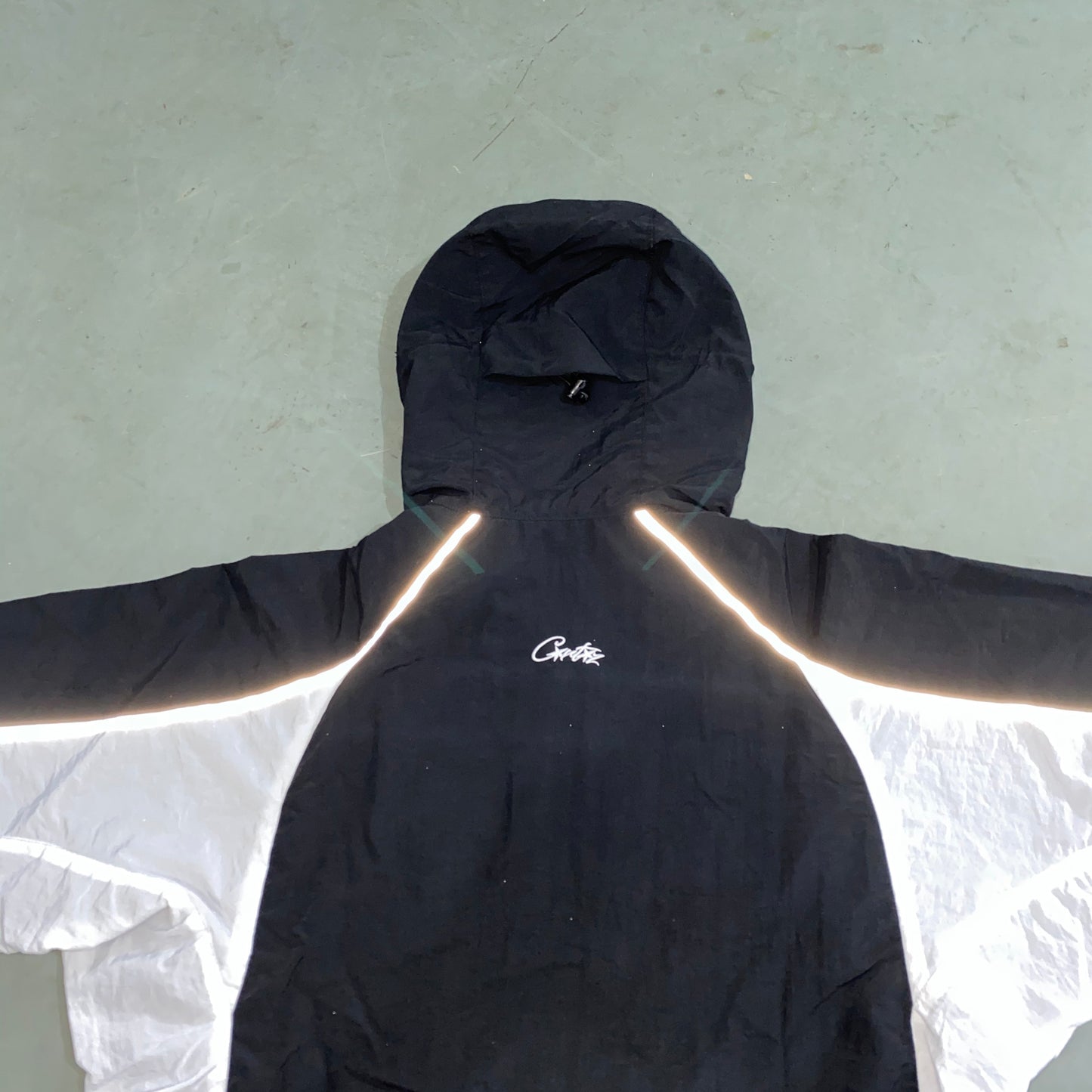 Alcatraz Sun & Rain WindBreaker - Black
